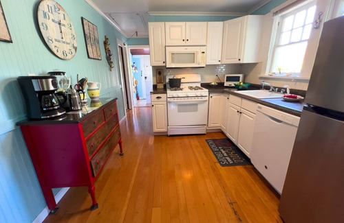 Ocean Beach Casa | Cozy Beach Bungalow-midway between beach and town