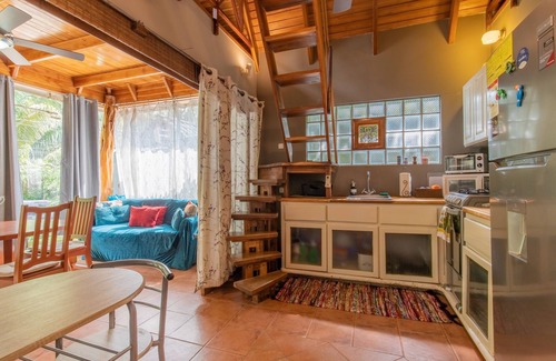 Playa Guiones Casa | Cozy Beach Casita/Walk to Beach and Yoga!