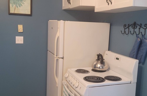 Winnipeg Beach Casa | Cozy beach cottage with fire pit and suitable for a family or romantic getaway!