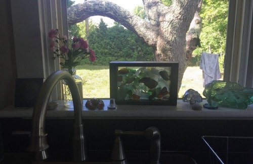 Oak Bluffs Cabaña | Cozy Beach Cottage