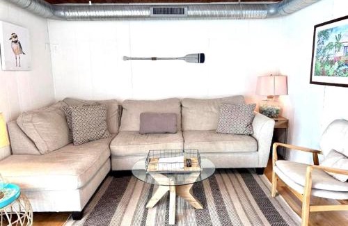 Momauguin Casa | Cozy Beach - Direct Waterfront!