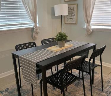 Jacksonville Beach Apartamento | Cozy Beach Hideaway - 1 block to the beach