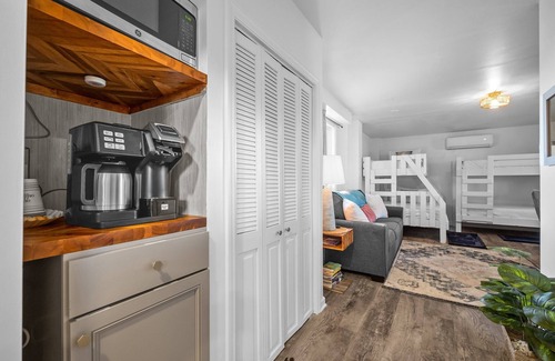 Jacksonville Apartamento | Cozy beach studio- Bottom unit