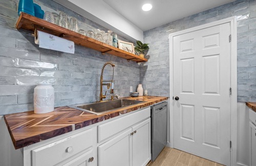 Jacksonville Apartamento | Cozy beach studio- Bottom unit