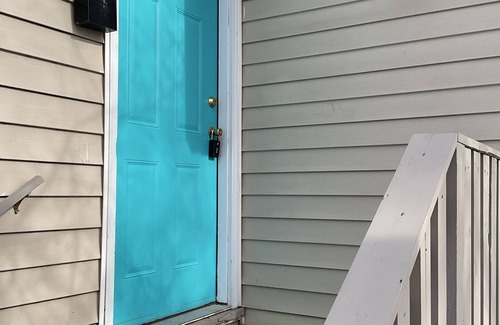 West Allis Casa | ★ Cozy Beach Themed Home ★ 2 Beds ★ Spacious Parking ★