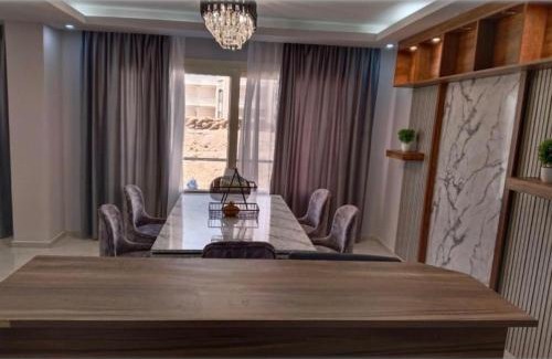 Ras Nasrani Apartamento | Cozy Beachfront Apartment Stunning Views