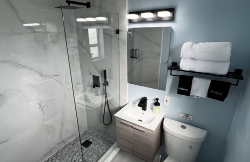Daytona Beach Apartamento | Cozy Beachside Modern Boutique Hotel Suite with Kitchen - by Oceano Suites