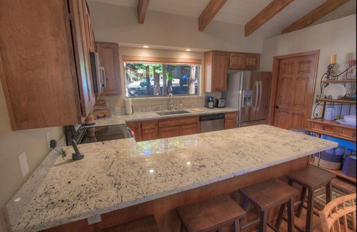 Incline Village Casa | Cozy Bear Lodge by Lake Tahoe Accommodations
