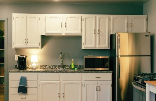 Conneaut Lakeshore Apartamento | Cozy, Beautiful Apartment at Avanti Cove