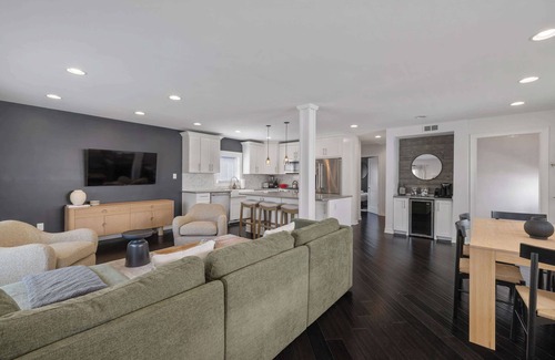Birmingham Casa | Cozy, Beautiful Birmingham 4BR/2BA Getaway!
