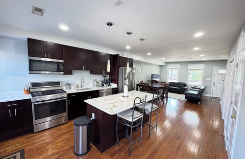 Petworth Casa | COZY Beautiful House in NW DC with Private Parking