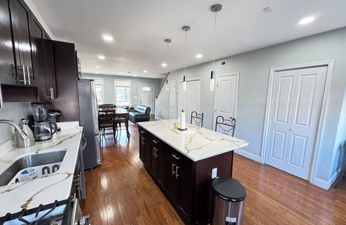 Petworth Casa | COZY Beautiful House in NW DC with Private Parking