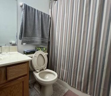 Monroe Casa | Cozy Beautiful Pondside Luxurious Retreat