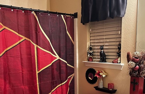 Fresno Casa | Cozy Beautiful Private Bedroom with key lock for your privacy