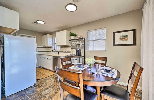 Powell Cabina | Cozy Beaver Lake Cabin w/ Waterfront View & Kayaks