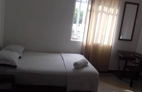 Florida Nueva Hotel | Hermosa Habitación Estandar Doble En Laureles - Estadio
