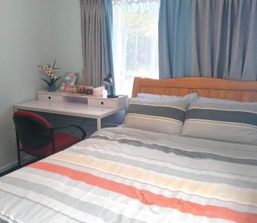 Tauranga Casa | Cozy Bedroom in Tauranga