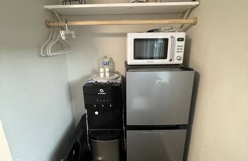 Poway Apartamento | Cozy bedroom with private entrance in charming Poway with WiFi access
