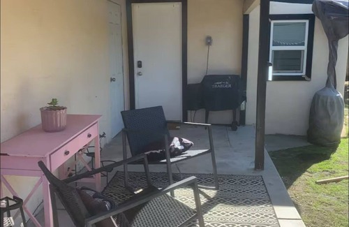 Poway Apartamento | Cozy bedroom with private entrance in charming Poway with WiFi access