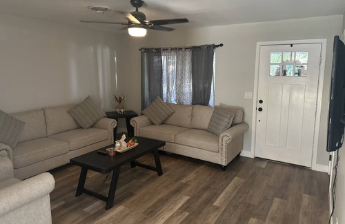 Florin Casa | Cozy Bedroom with queen size bed