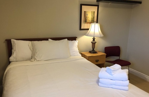 Vancouver South Casa | Cozy Bedrooms Guest House