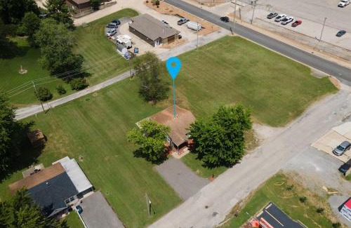 Mount Vernon Casa | Cozy Bee Hive- Cheerful Stay Near Town