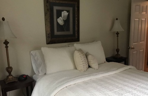 Great Barrington Casa | Cozy Berkshire home close to Lake Buel, Butternut and Great Barrington.