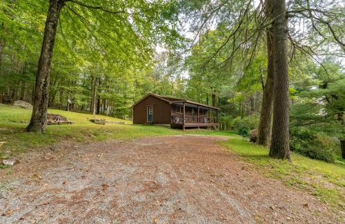 Tolland Casa | Cozy Berkshires Cabin with Lake, Beach, Hot Tub, Fireplace - The Wilde BNB