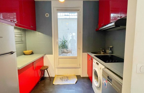 Plaisance Apartamento | Cozy Big Apartment With Private Yard In Central Paris