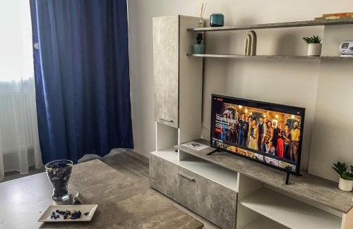 Chiajna Apartamento | Cozy Blue Apartment