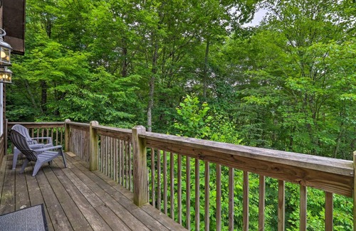 Boone Casa | Cozy Boone Cabin with Deck Close to Downtown!