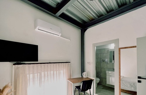 Yenisehir Cama Y Desayuno | Cozy Boutique Studio Flat in Nicozy