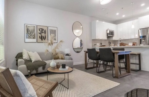 Abbotsford Condominio | Cozy brand new 1 bedroom Condo , close to Hospital , UFV & downtown Abbotsford.