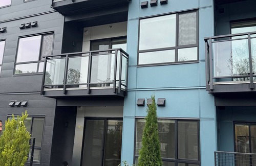 Abbotsford Condominio | Cozy brand new 1 bedroom Condo , close to Hospital , UFV & downtown Abbotsford.