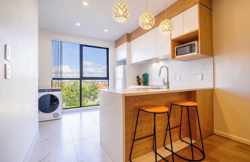 Belmont Casa | Cozy Brand New 2 Bedrooms Close to Takapuna Beach