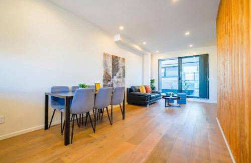 Belmont Casa | Cozy Brand New 2 Bedrooms Close to Takapuna Beach