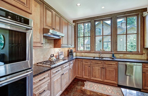 Blue River Casa | Cozy Breckenridge Ski Home Escape and relax in a secluded getaway. Sleeps 8