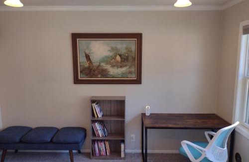 Lincoln Villa | Cozy Brickhouse Indiana Village