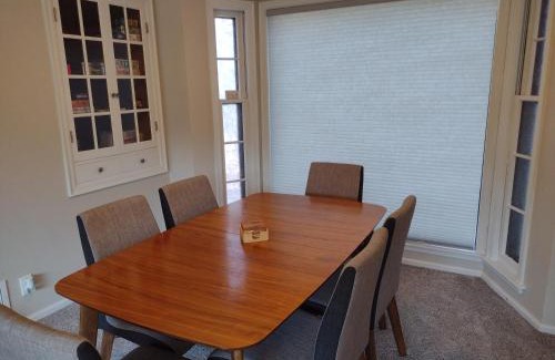 Lincoln Villa | Cozy Brickhouse Indiana Village