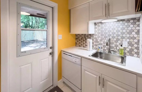 Alachua Casa | Cozy & bright 2-bedroom townhouse in Alachua