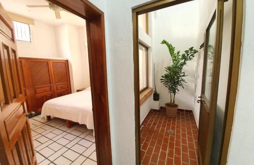 Colonia 5 de Diciembre Apartamento | Cozy & Bright Apartment Near The Beach and Close Walk To Malecon