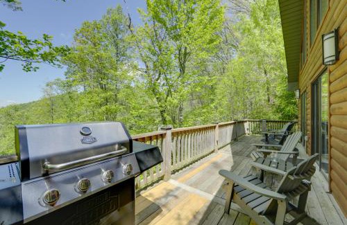 Bryson City Casa | Cozy Bryson City Cabin with Mountain Views!