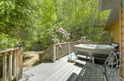 Bryson City Casa | Cozy Bryson City Cabin with Mountain Views!