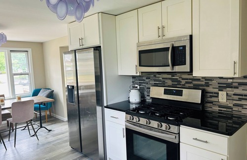 North Buffalo Casa | Cozy Buffalo Getaway — Between Niagara Falls & Downtown
