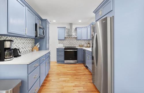 Durham Casa | Cozy Bull Cottage - Duke, Unc, Modern