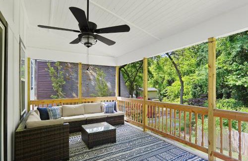 Durham Casa | Cozy Bull Cottage - Duke, Unc, Modern