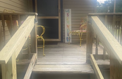 Gladwin Casa | Cozy bungalow bring your off road vehicle and snowmobiles.