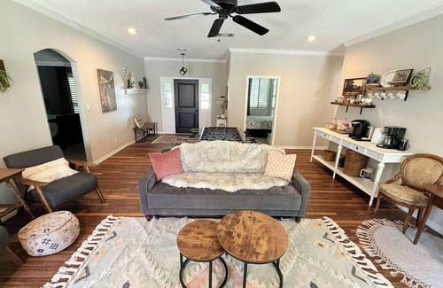 Lancaster Casa | Barrio tranquilo cerca de Dallas y Waco. ¡Ideal para escapadas familiares!