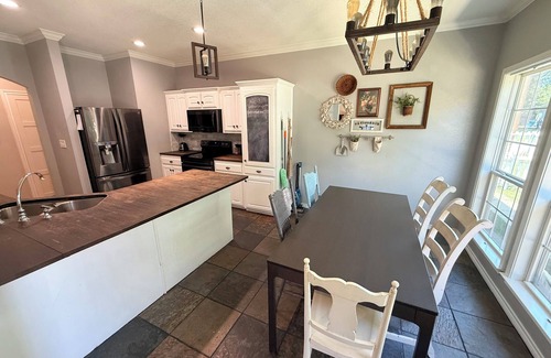 Lancaster Casa | Barrio tranquilo cerca de Dallas y Waco. ¡Ideal para escapadas familiares!
