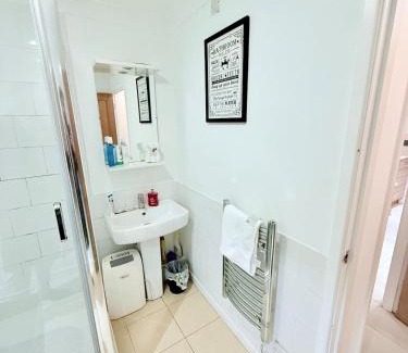 Stockport Casa | Cozy bungalow near Peak District